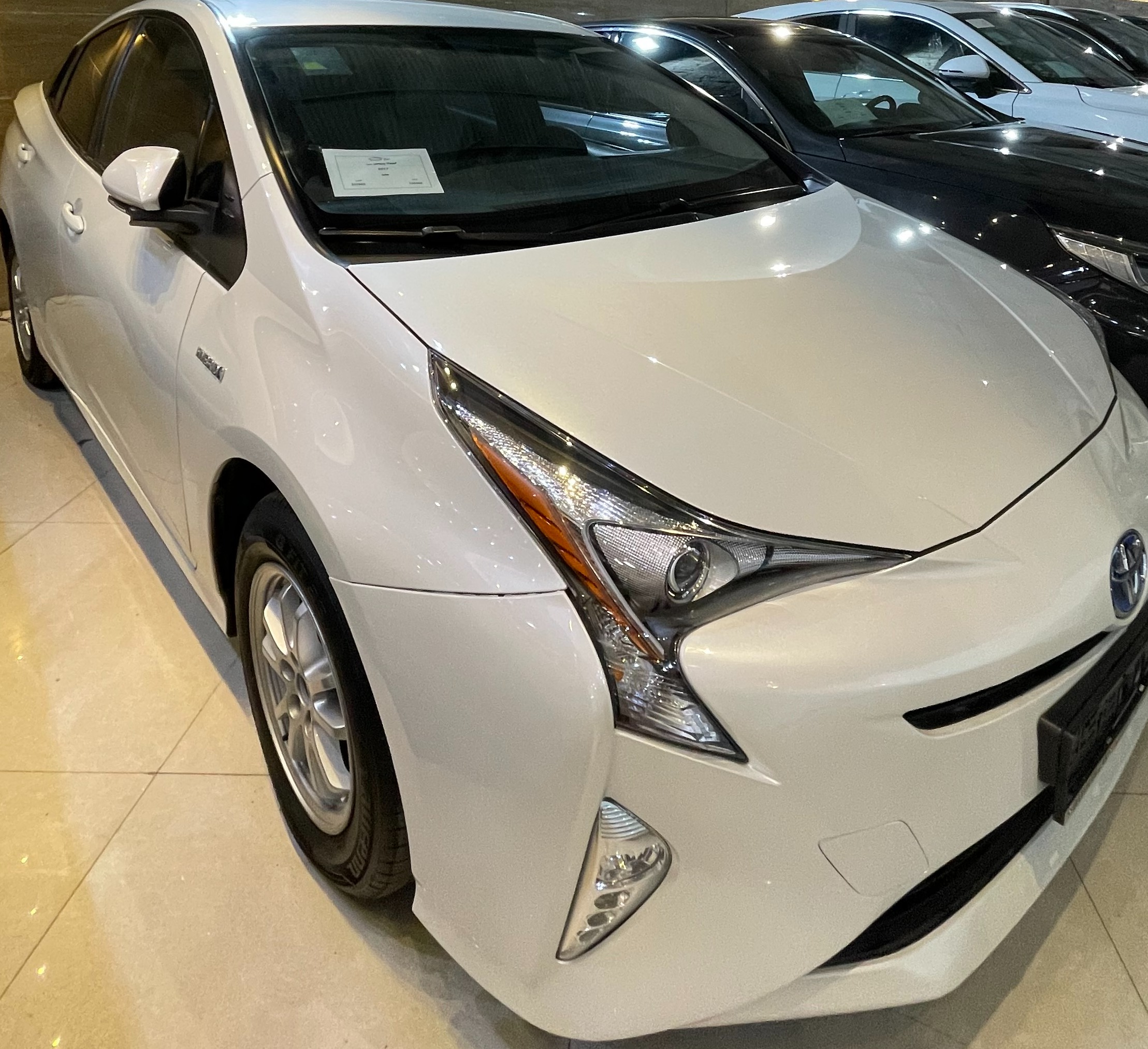 تویوتا Perius hybrid