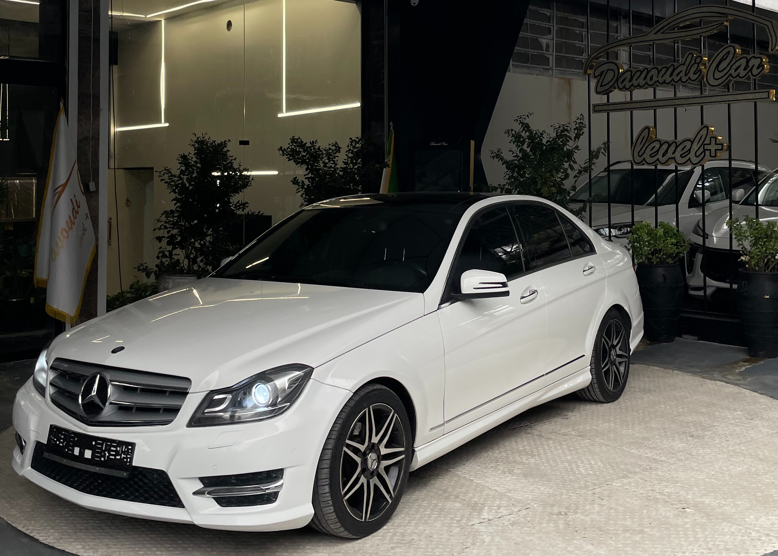 Benz C200